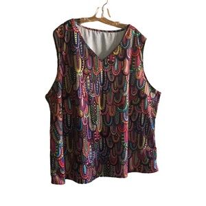 Ladies plus size colorful geometric print sleeveless blouse/top.